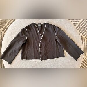 ISABEL de PEDRO Sz 8 Black with White Piping Open Front Bolero Style Jacket